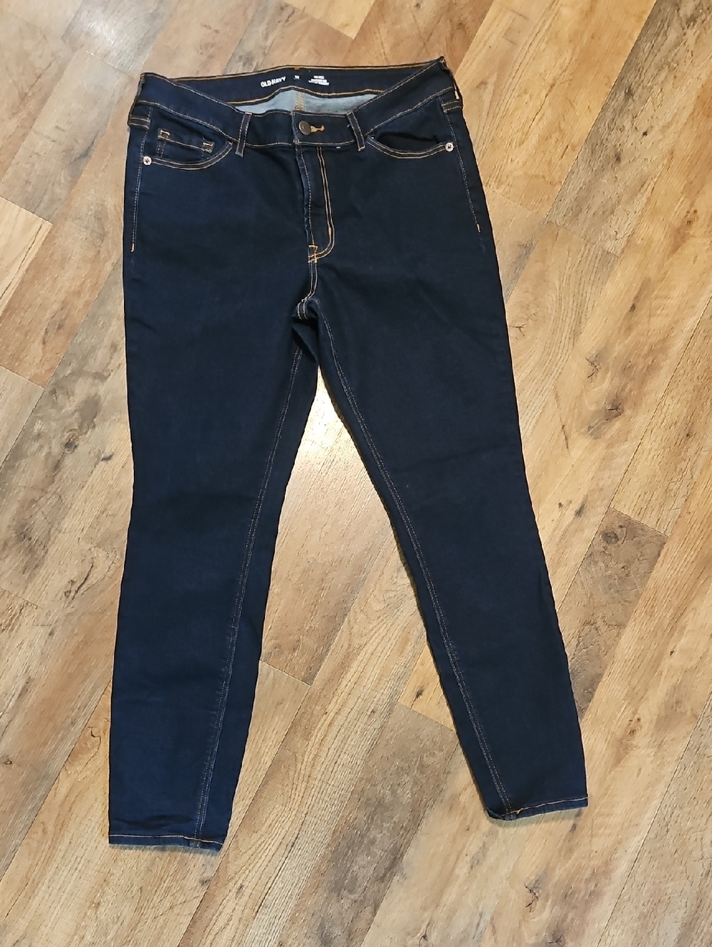 👖Old Navy Rockstar Super Skinny Jeans